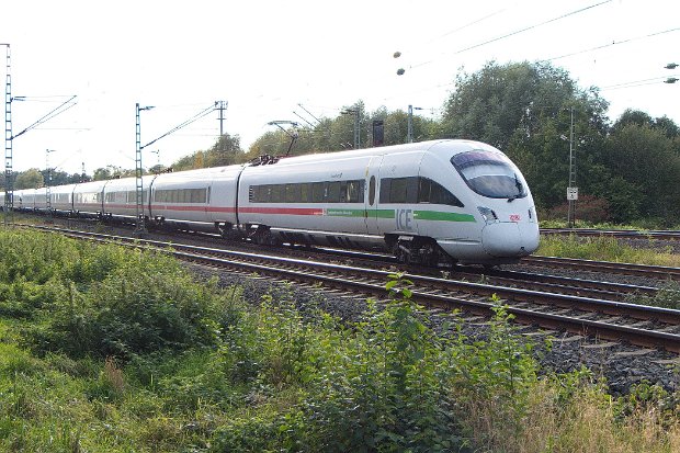 411 054