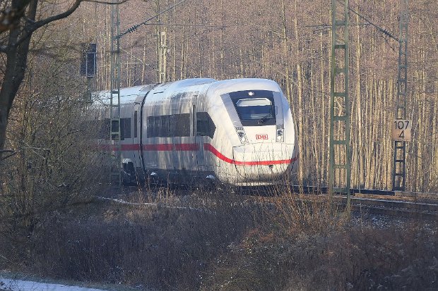412 018
