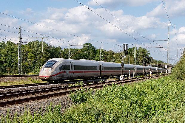 412 042