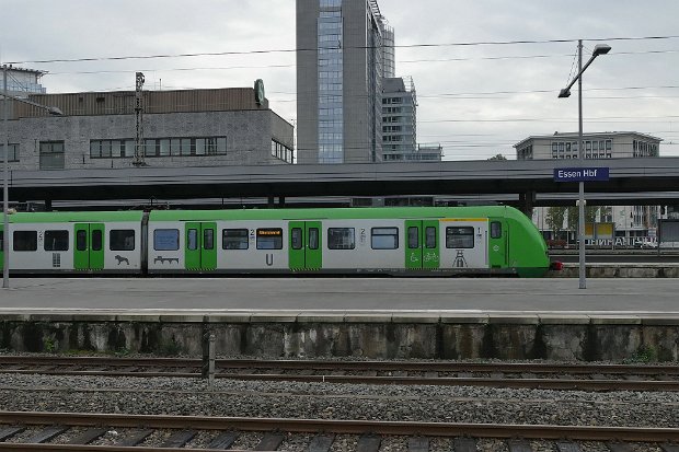 422 010