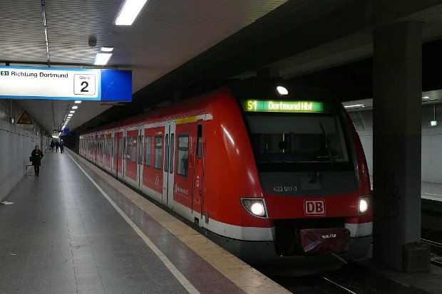422 011