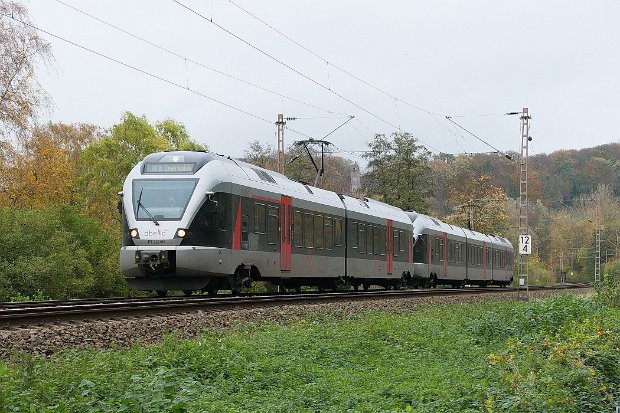 426 105