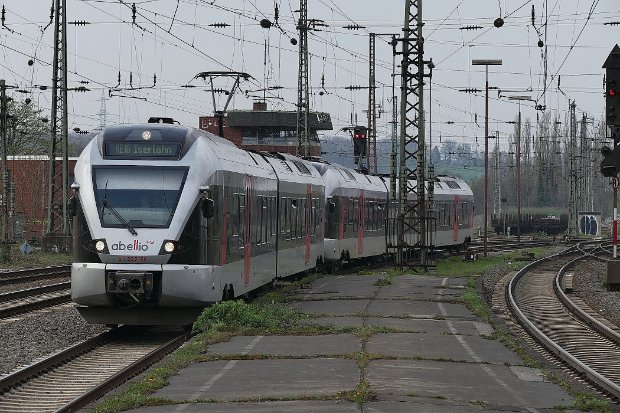426 107