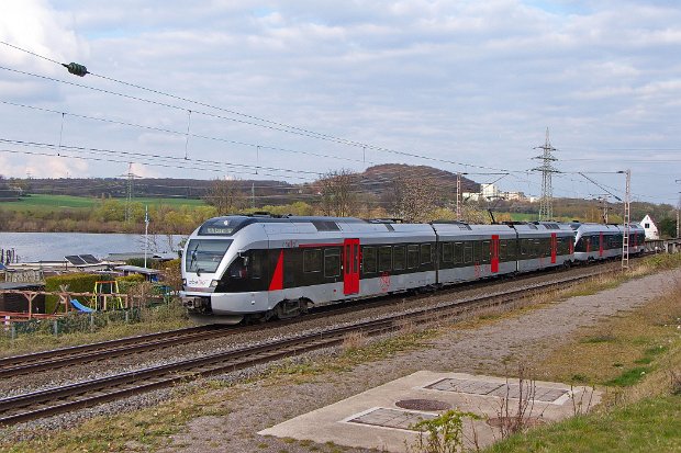 427 101