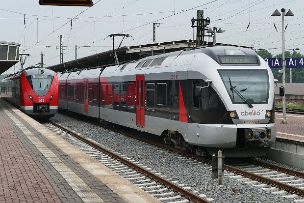 427 106