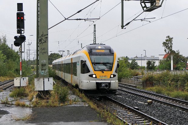 428 113