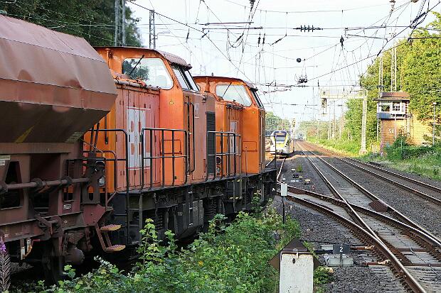 429 012
