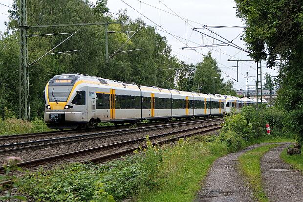 429 015