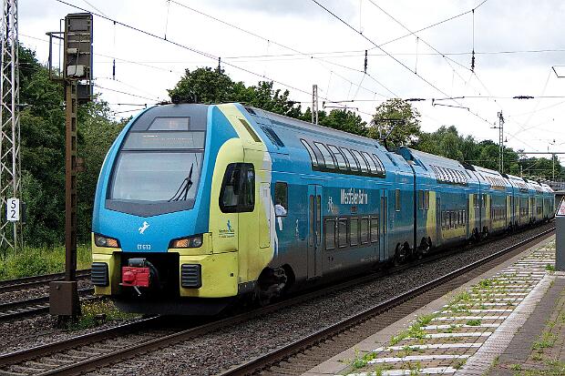 445 013