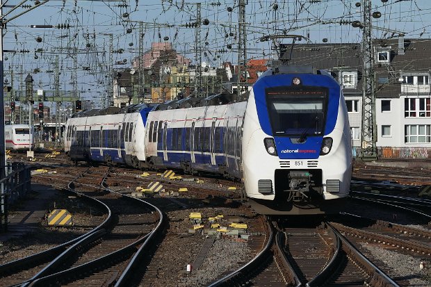 9442 351