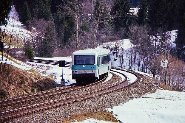 628 241