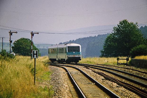 628 304