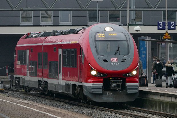 632 112