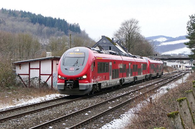 633 110