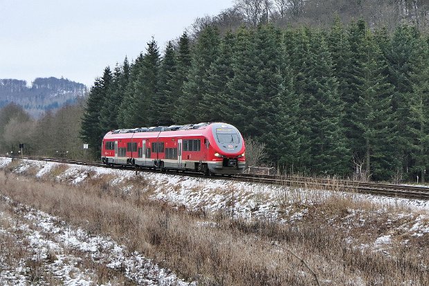 633 113