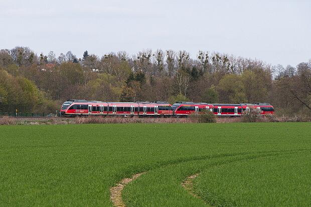 644 030