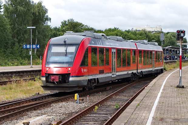 648 345