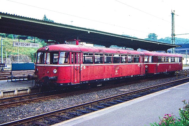 796 736