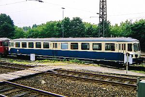 8 Bei- und Steuerwagen