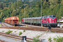 2024-09-01-006 Warstein 40 Jahre Eisenbahnfreunde Warstein mit Sonderfahrten. Hier startet die V200 zum Lohbusch.