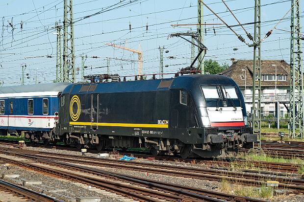 2025-06-16 und 17 - TRI-Ersatzverkehr RE 3 und RE 11 und Beifang Aktuell fährt TRI auch Ersatzverkehr auf dem RE 11. Am 16.6. war der erste Tag, morgens war 182 505 vor dem Zug. Am...